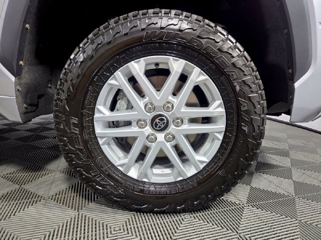 Used 2022 Toyota Tundra SR5 AWD/4WD image 11