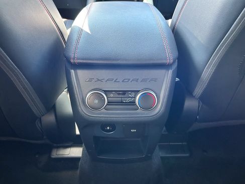 Certified 2025 Ford Explorer ST-Line w/ ST-Line Street Pack AWD/4WD image 38