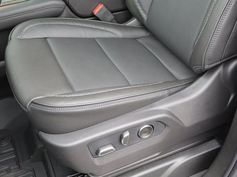 New 2026 GMC Yukon XL Denali w/ LPO, Floor Liner Package AWD/4WD image 12
