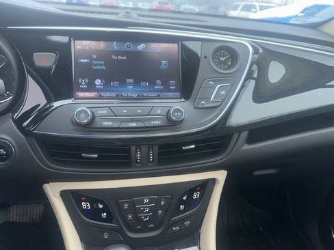 Used 2018 Buick Envision Premium w/ Driver Confidence Package image 10