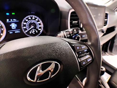 Used 2021 Hyundai Venue SE image 50