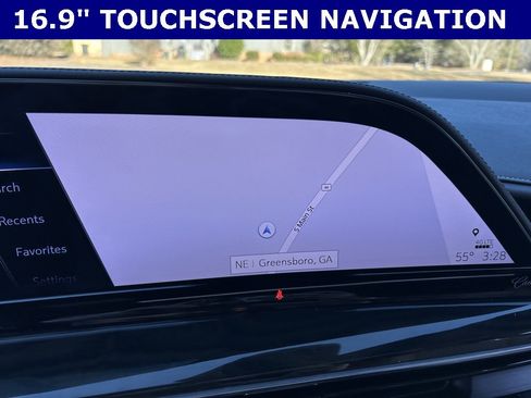 Used 2024 Cadillac Escalade ESV Premium Luxury image 4