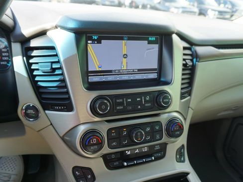 Used 2020 GMC Yukon Denali w/ Denali Premium Package AWD/4WD image 19