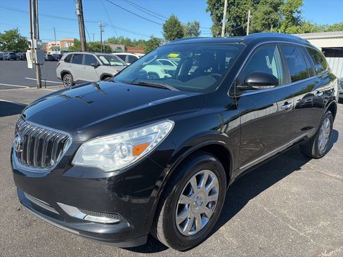 Used 2017 Buick Enclave Leather FWD image 3