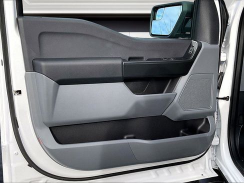 Used 2023 Ford F150 XL w/ XL Chrome Appearance Package image 17