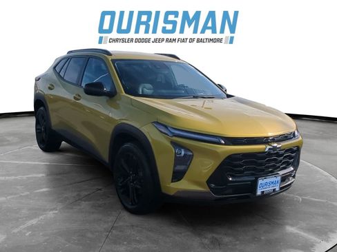 Used 2024 Chevrolet Trax ACTIV w/ Driver Confidence Package image 1