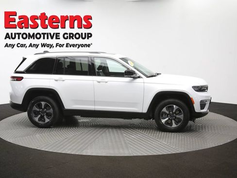 Used 2022 Jeep Grand Cherokee Limited 4xe w/ Luxury Tech Group II AWD/4WD image 50