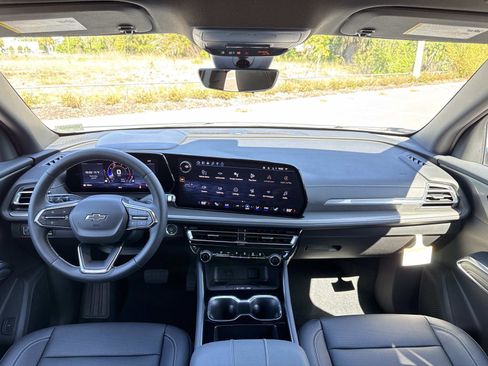 New 2026 Chevrolet Traverse LT w/ Midnight/Sport Edition FWD image 13