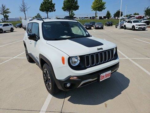 Used 2023 Jeep Renegade Latitude image 7