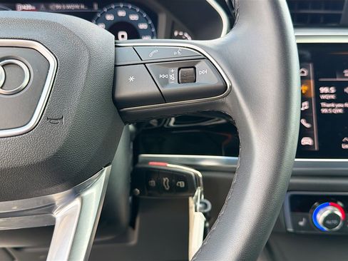 Used 2025 Audi Q3 2.0T Premium image 38