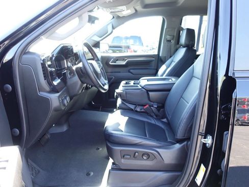 Used 2023 Chevrolet Silverado 1500 LT AWD/4WD image 17