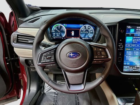 Used 2025 Subaru Forester Limited AWD/4WD image 11