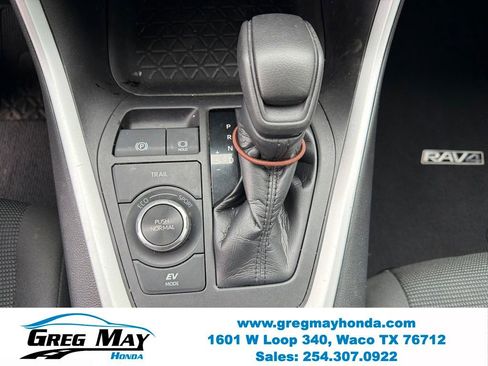 Used 2021 Toyota RAV4 LE AWD/4WD image 19