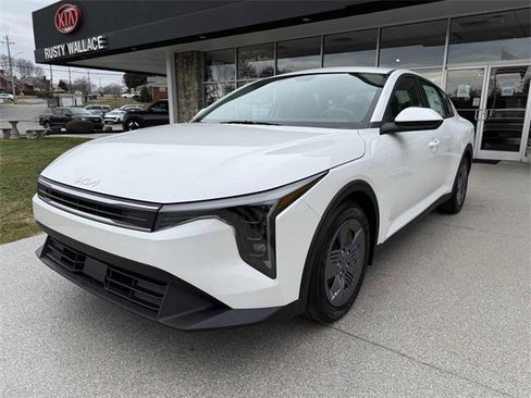 New 2026 Kia K4 LX image 18