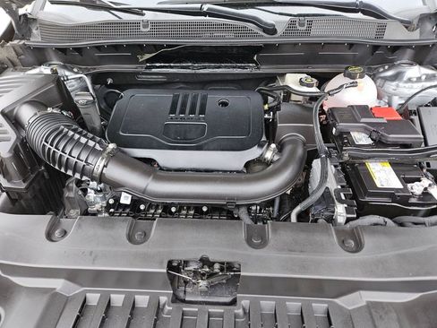 Used 2025 Chevrolet Blazer LT FWD image 23