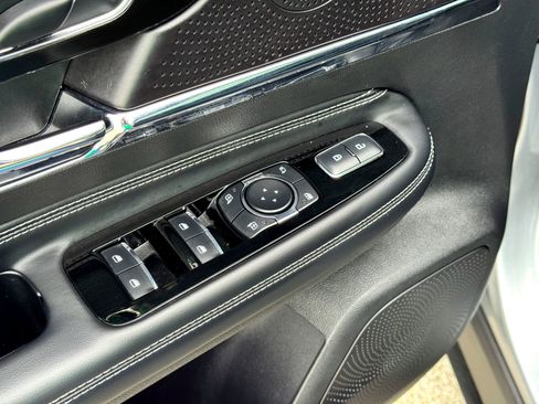 Used 2024 Lincoln Corsair FWD w/ Equipment Group 101A image 17