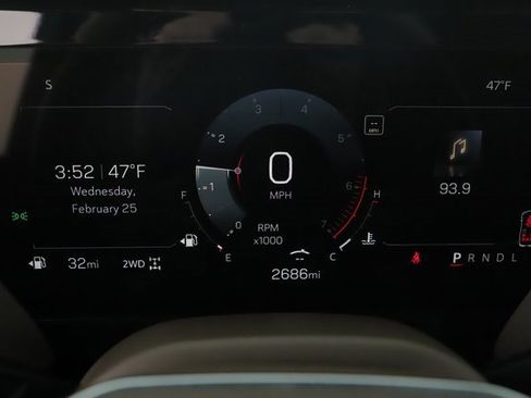 Used 2025 GMC Yukon Denali w/ Sun & Power Step Package image 23