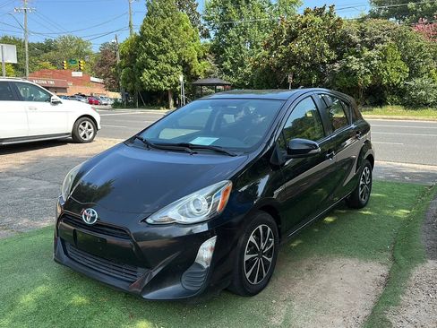 Used 2016 Toyota Prius C Two FWD image 2