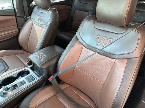 Certified 2023 Ford Explorer King Ranch RWD image 23