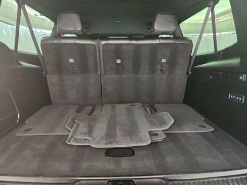 Used 2024 Jeep Wagoneer L Series II w/ Flexible Seating Group AWD/4WD image 34