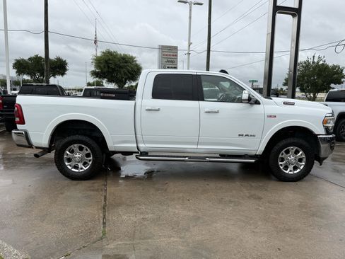 Used 2022 RAM 2500 Laramie AWD/4WD image 3