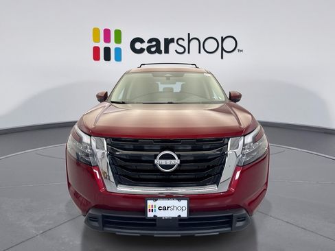 Used 2024 Nissan Pathfinder SV AWD/4WD image 8