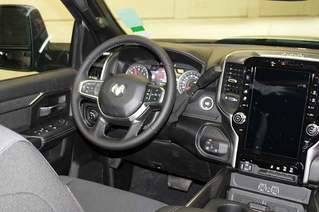 New 2026 RAM 2500 Big Horn AWD/4WD image 13