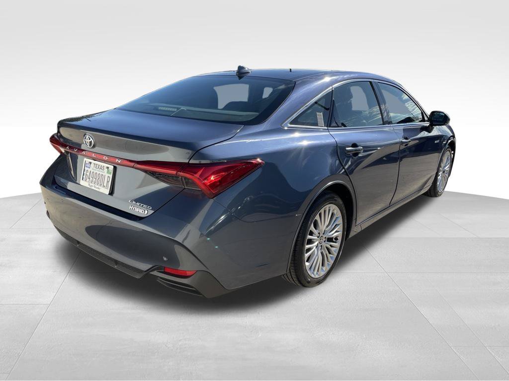 Used 2021 Toyota Avalon Limited w/ Advanced Safety Package FWD image 5