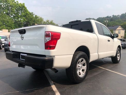 Used 2022 Nissan Titan S AWD/4WD image 6