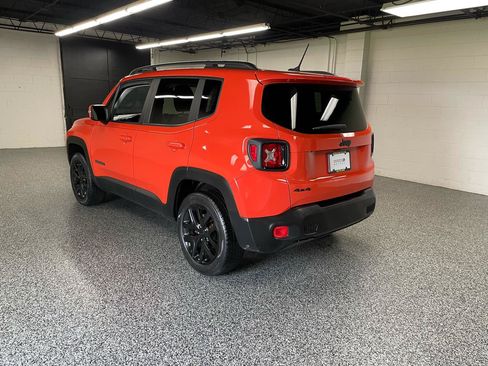 Used 2017 Jeep Renegade Altitude AWD/4WD image 7