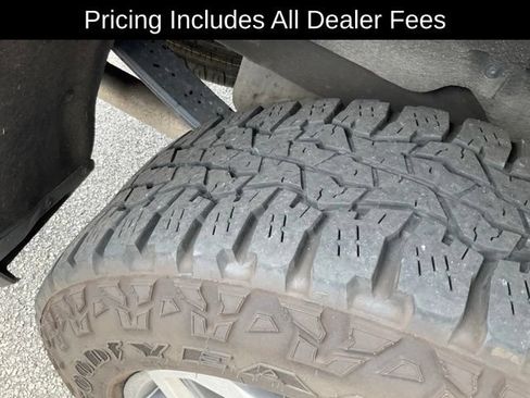 Used 2024 GMC Sierra 1500 SLT w/ SLT Convenience Package AWD/4WD image 17
