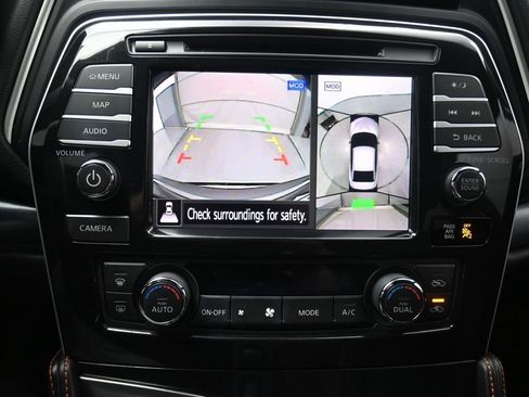 Used 2021 Nissan Maxima SR w/ Sport Mat Group image 19