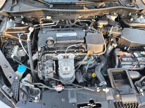 Used 2016 Honda Accord LX image 19