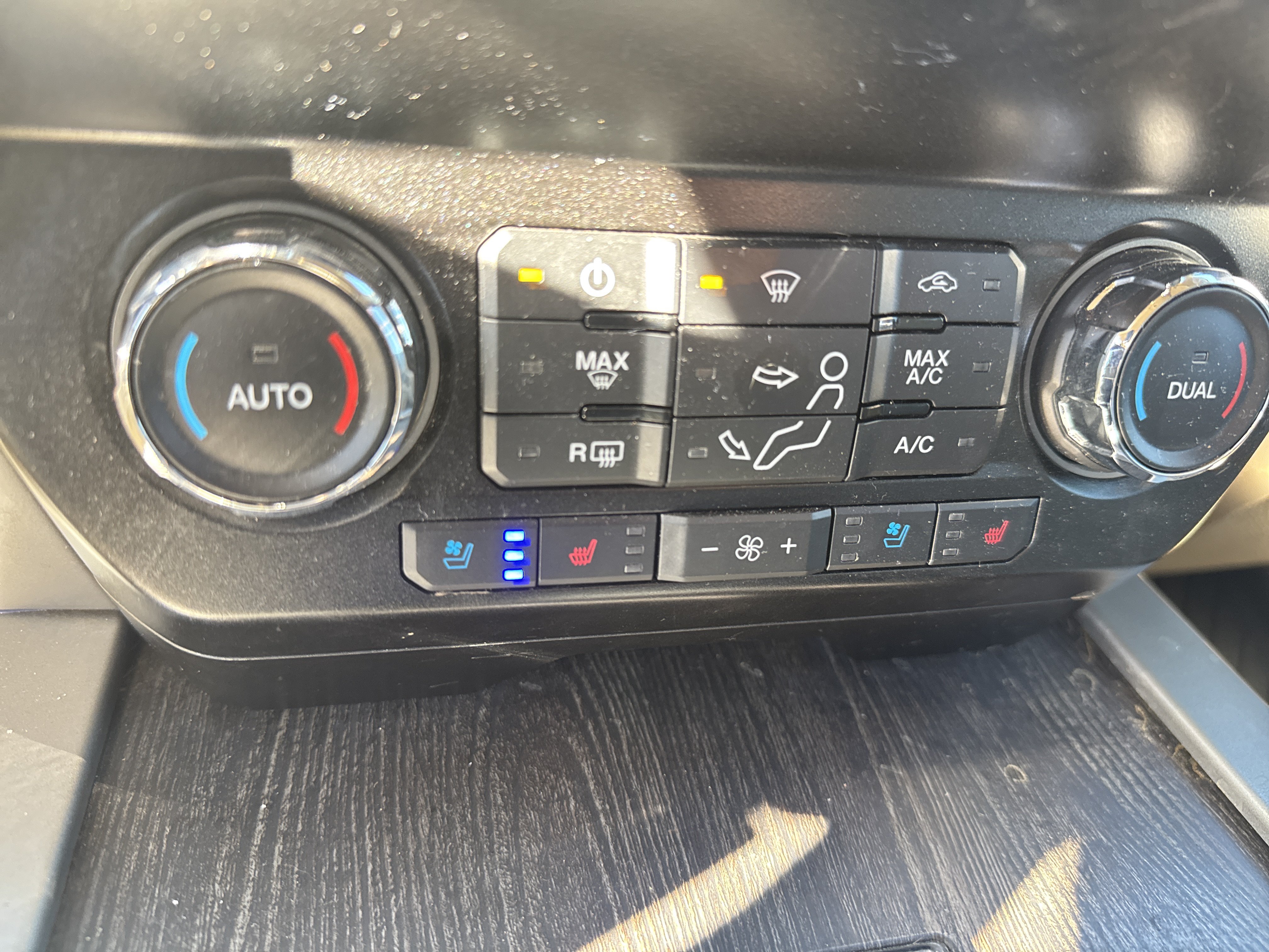 Used 2020 Ford F250 Lariat AWD/4WD image 27