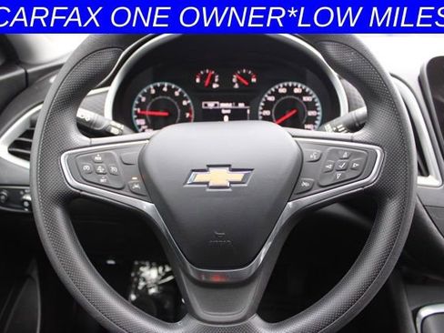 Used 2022 Chevrolet Malibu LT image 25