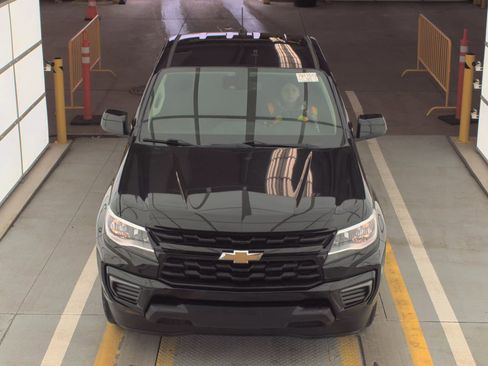 Used 2022 Chevrolet Colorado LT w/ Fleet Safety Package image 2