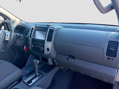 Used 2019 Nissan Frontier SV image 30