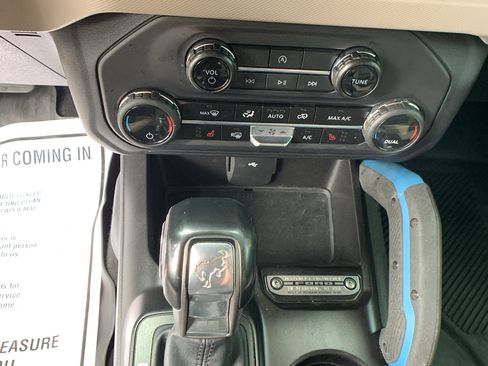 Used 2023 Ford Bronco Wildtrak AWD/4WD image 16