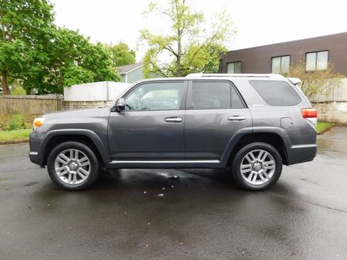 Used 2011 Toyota 4Runner Limited AWD/4WD image 25