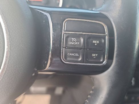 Used 2015 Jeep Wrangler Unlimited Sahara AWD/4WD image 17