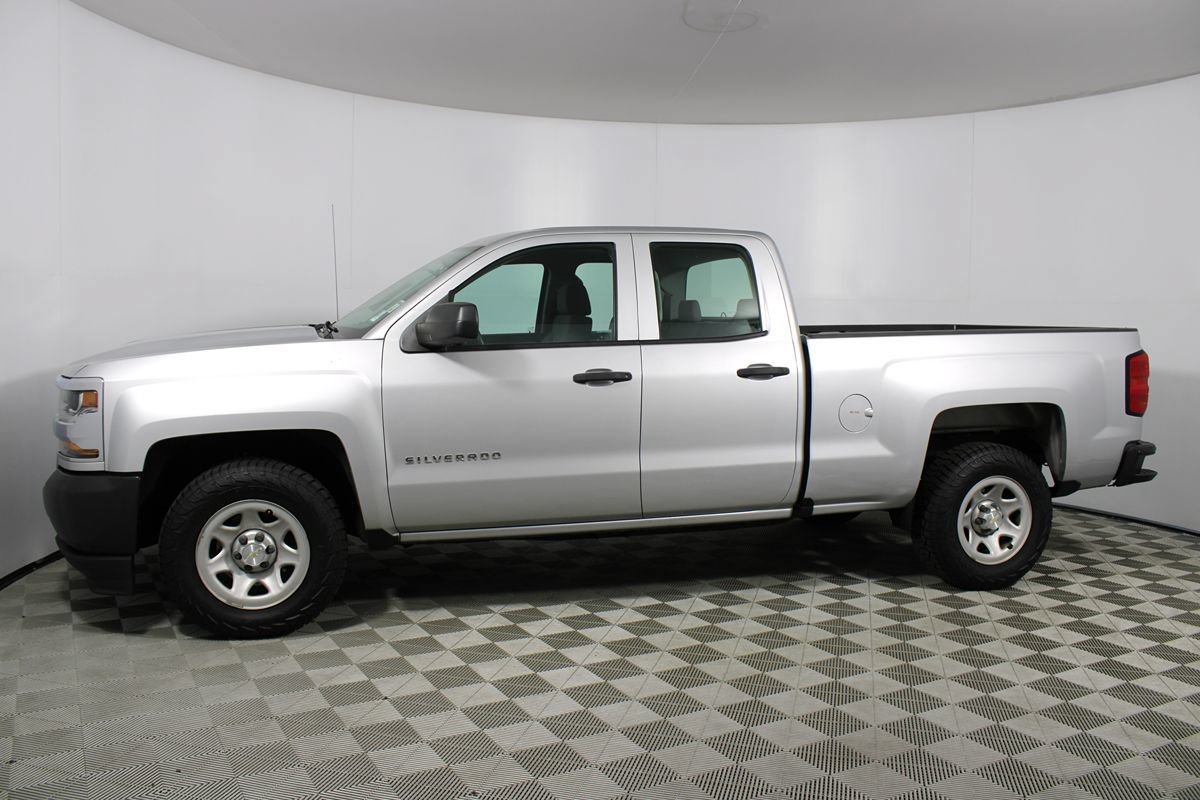 Used 2017 Chevrolet Silverado 1500 W/T RWD image 26