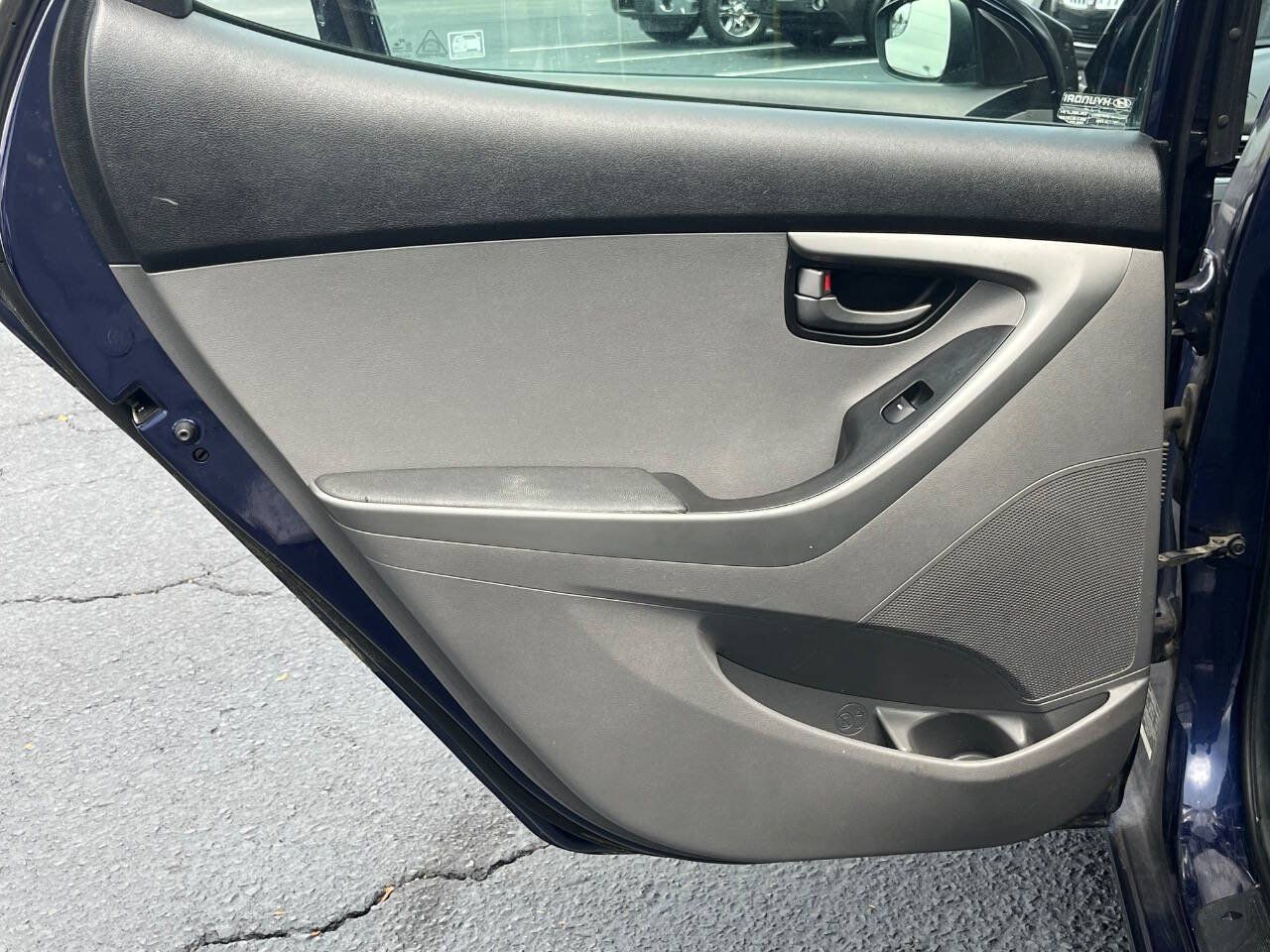 Used 2014 Hyundai Elantra SE FWD image 13