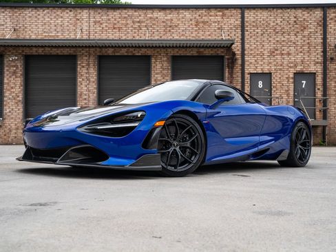 Used 2020 McLaren 720S Spider RWD image 2