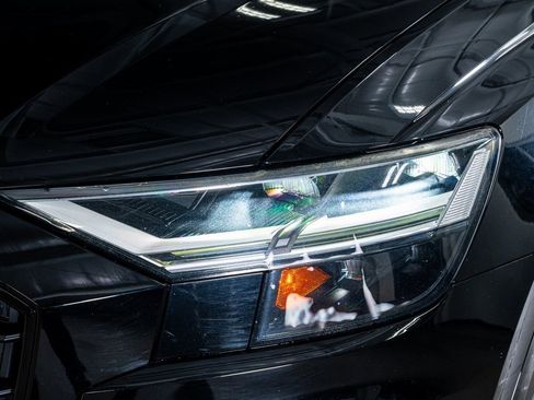 Used 2020 Audi Q8 Premium w/ Black Optic Package image 13