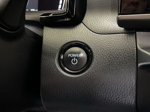 Used 2025 Toyota Camry SE FWD image 39