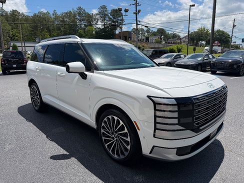 Used 2026 Hyundai Palisade Calligraphy FWD image 8