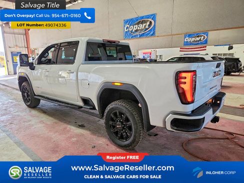 Used 2025 GMC Sierra 2500 AT4 w/ AT4 Premium Plus Package image 3