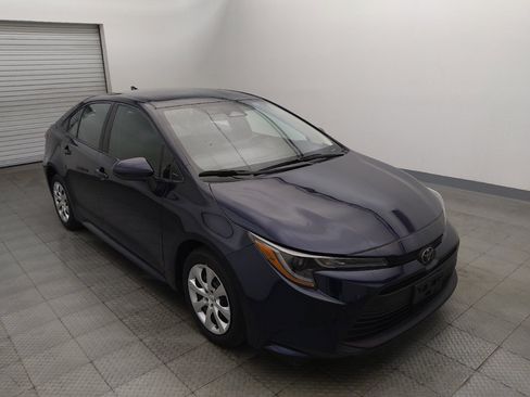 Used 2025 Toyota Corolla LE FWD image 13