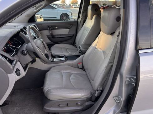 Used 2016 GMC Acadia SLT image 19