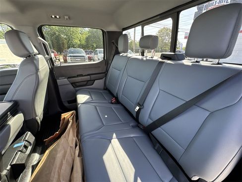 New 2025 Ford F350 XL w/ XL Chrome Package image 21